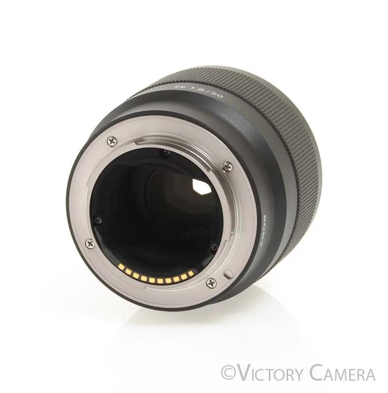 Sony FE 50mm f1.8 SEL50F18F Autofocus Prime Lens for E Mount w/ Shade [EXC ]